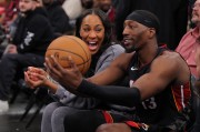AG体育官方网站-美女记者：某小孩将来会发现爸爸在NBA砍83分 历史地位仍不如妈妈
